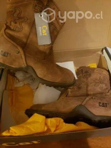 Botas cat color cafe