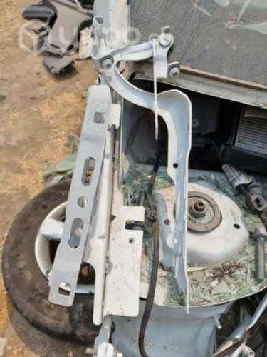 Par bisagras de capot peugeot 208 año 2013-2017