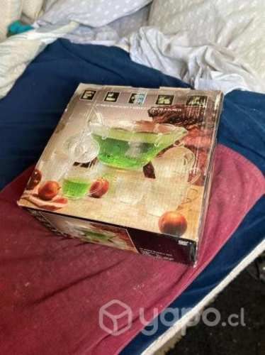 Ponchera de vidrio con tazas, nuevo