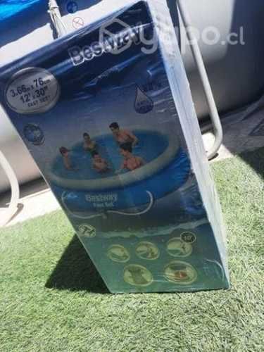 Piscina bestway y toldo