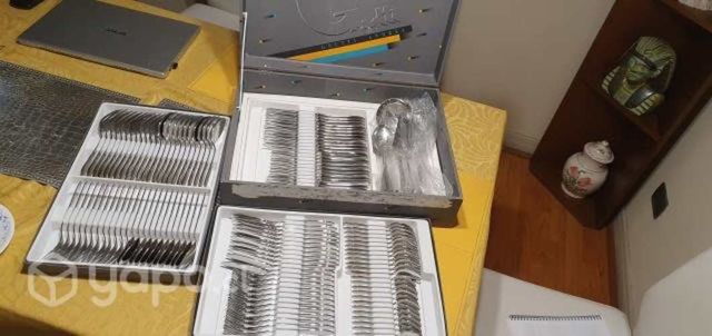 Juego de cubiertos, 127 piezas. nuevo