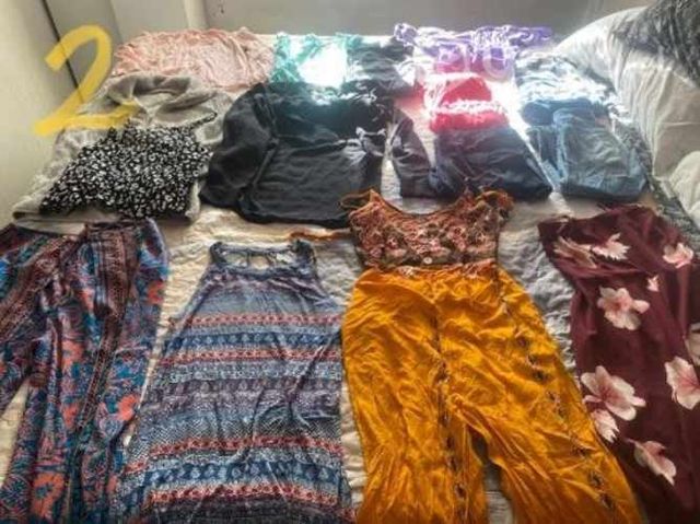 Vendo 4 lotes de ropa en buen estado