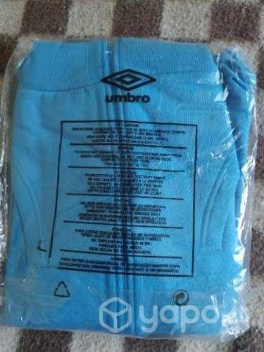 Poleron Catolica Celeste Umbro 2015 T/L