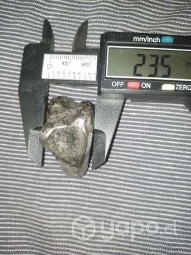 Meteorito octahedrita fina 81grs. Widmanstätten