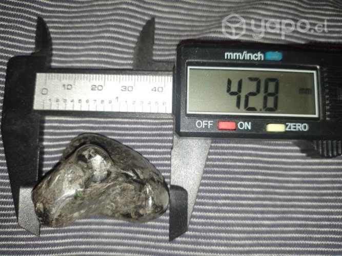 Meteorito octahedrita fina 81grs. Widmanstätten