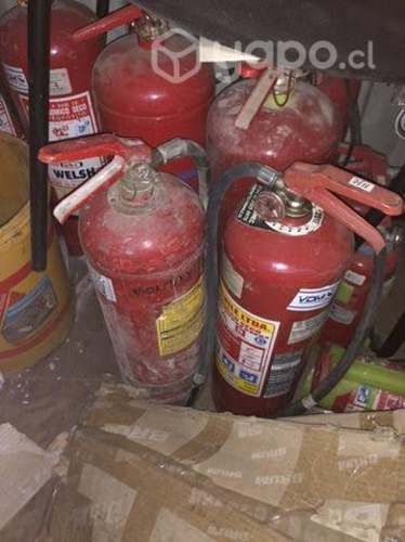 Extintores llenos mantencion atrasada