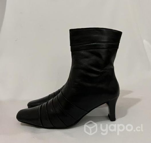 Botín 100% Cuero Marca Marquis N*35 Negro