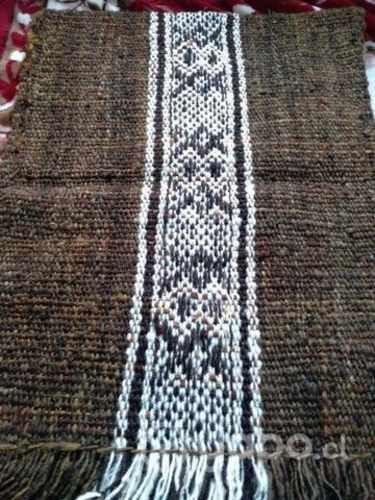 Poncho de lana a telar