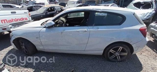 Tapa cubre motor bmw 114i sport 2014
