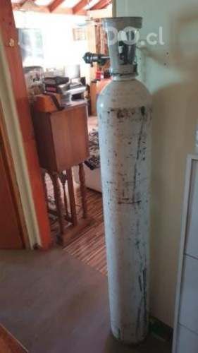 Tubo grande de oxigeno medicinal air liquid