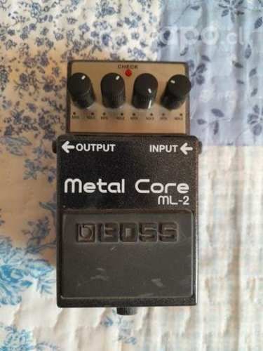 Pedal marca boss modelo metal core ml-2