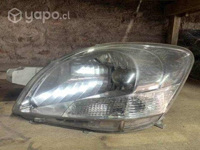 Óptico Izquierdo Toyota Yaris 2012