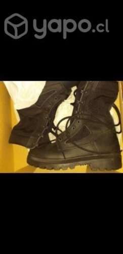 Botas pantaneras militares