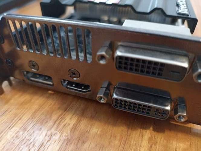 Asus HD 7850 DirectCUII 2GB