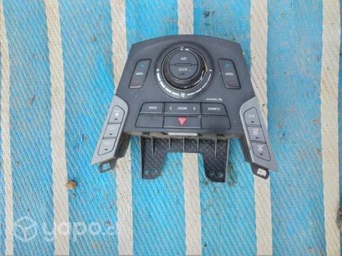 Hyundai Santa fe 2018 botonera frontal