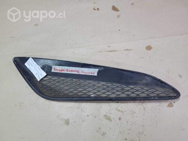 Moldura de capot hyundai genesis derecho 2014