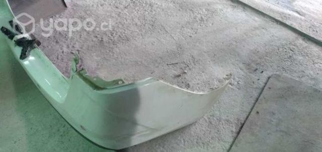 Parachoque trasero new versa