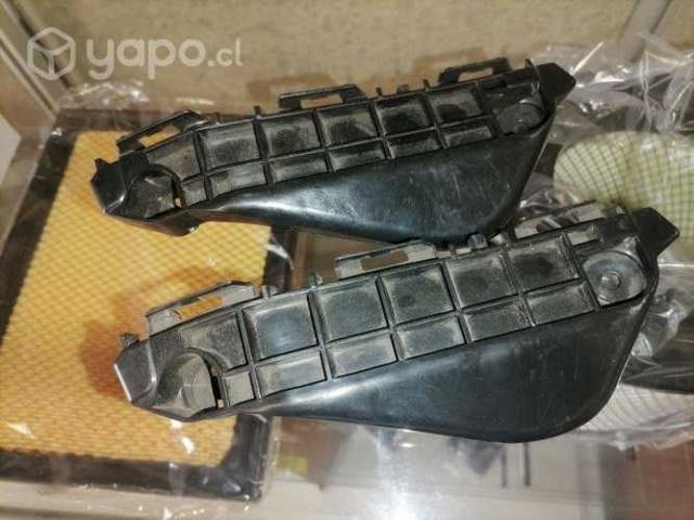Dos ménsulas lado derecho yaris 2014-2016