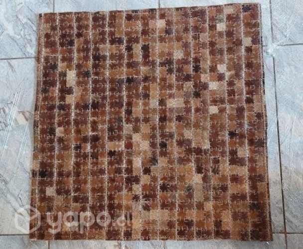 Alfombra a cuadros pequeña de cuero