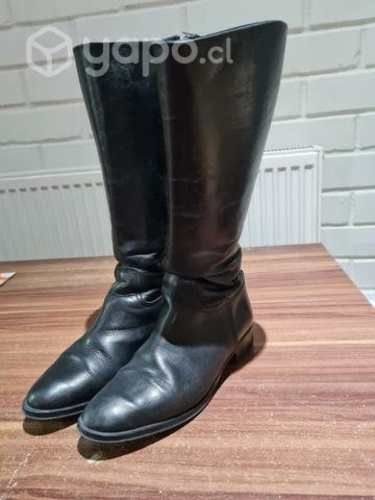 Botas negras