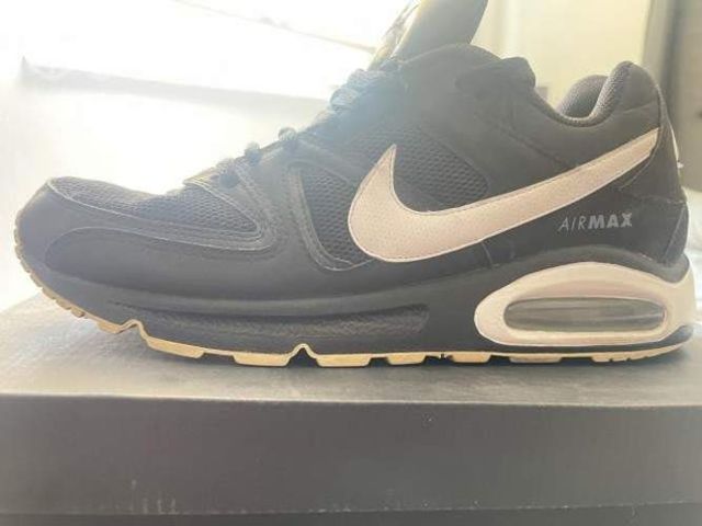 Nike air negra