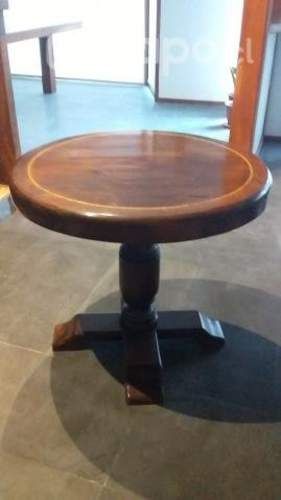 Mesa lateral de roble