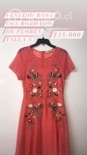 Vestido rosado con flores bordadas talla s marca o