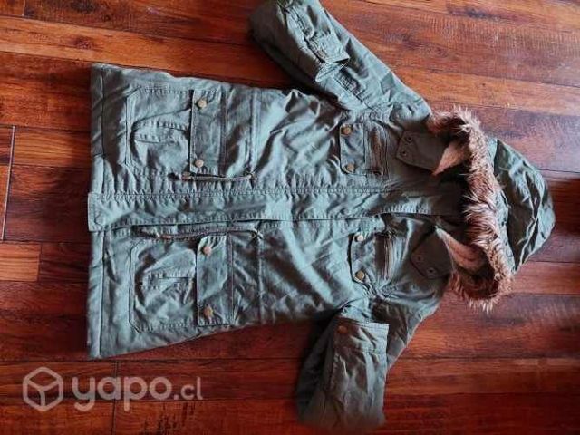 Chaqueta y zapatillas