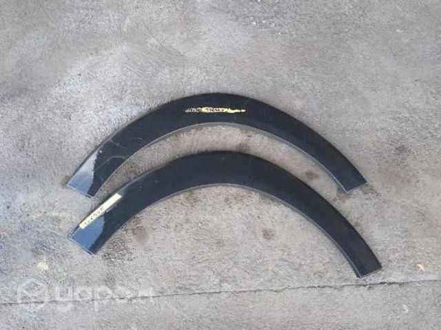 Moldura tapabarro Hyundai Tucson derecho delantero