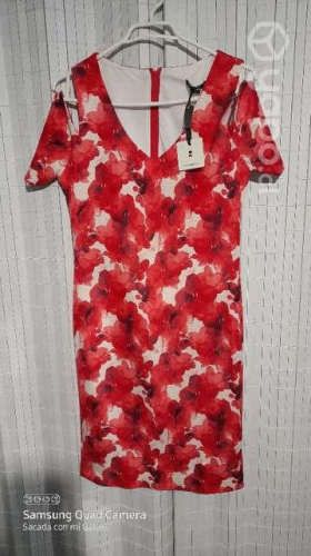 Vestido Rojo/Flores Bunnys talla 40 Nuevo
