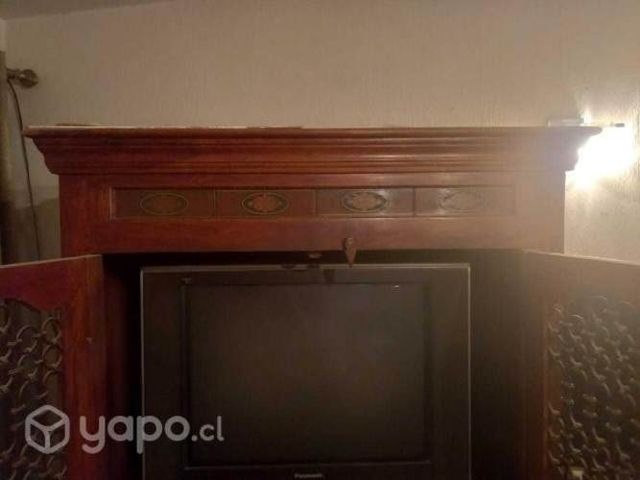 Mueble madera árabe en buen estado