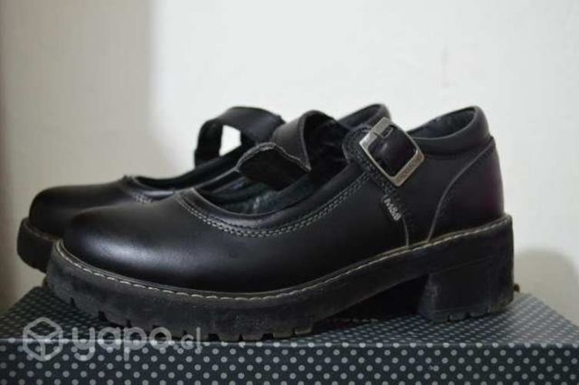 Zapatos escolares maui