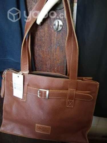 Cartera marca nativa sin uso