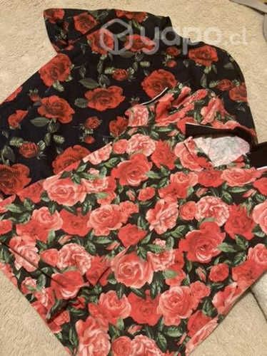 Poleras con rosas S