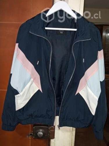 Cortaviento azul con gorro para mujer