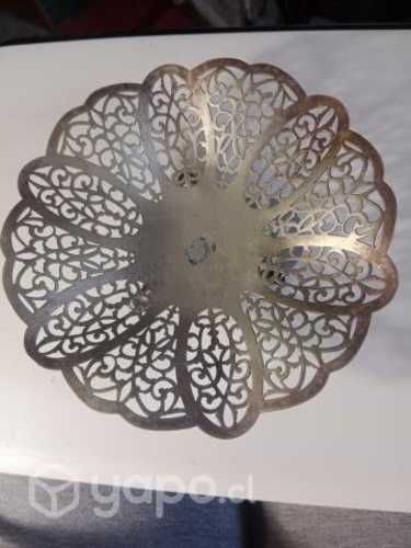 2 Platos de bronce william roger