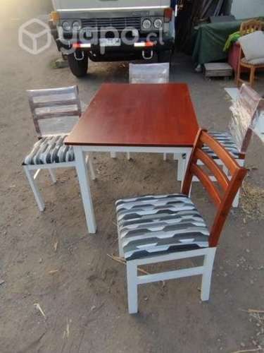 Preciosa mesa de te vintage