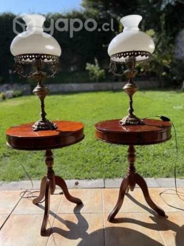 2 Lámparas de bronce y tulipanes