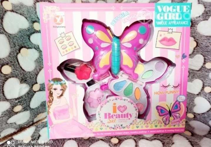 Maquillaje mariposa niña