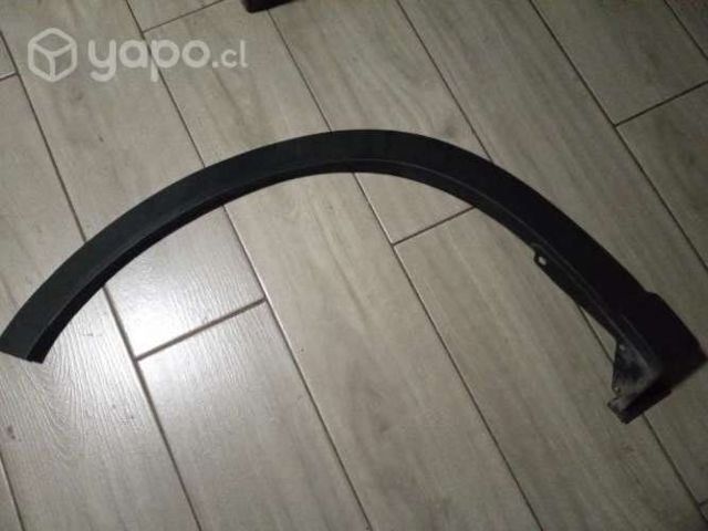 Moldura tapabarro Subaru Forester 2017