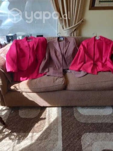 trajes ,pantalon ,falda con sus chaquetas