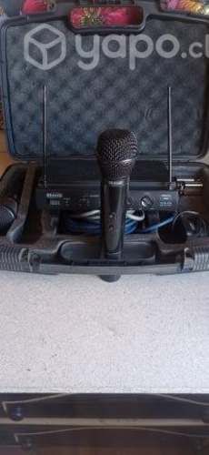 Micrófono inalámbrico marca Aurax modelo Aru-02 Am