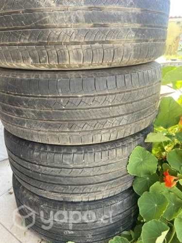Michelin P265 / 60 R18