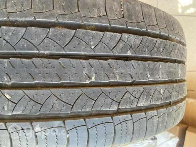 Michelin P265 / 60 R18
