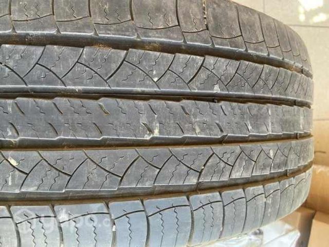 Michelin P265 / 60 R18
