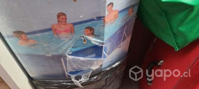 Piscina de grande nueva