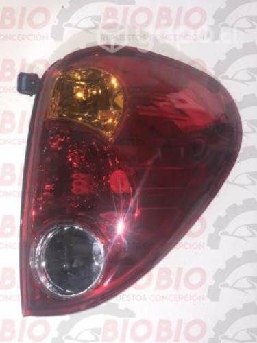 Foco O Farol Trasero Mitsubishi L200 2.5cc. LH/RH