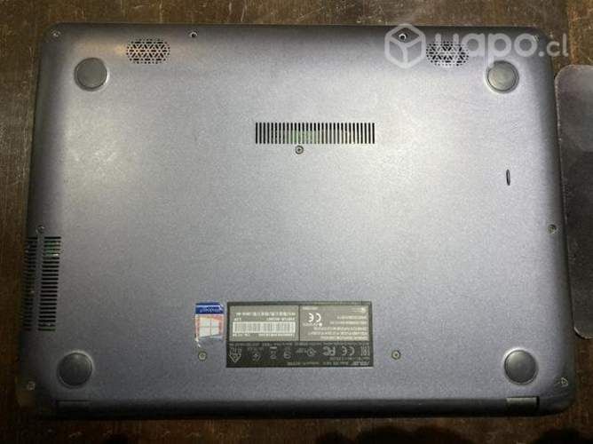 Notebook ASUS Con Mouse y Mousepad