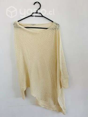 Chaleco asimétricamente color marfil