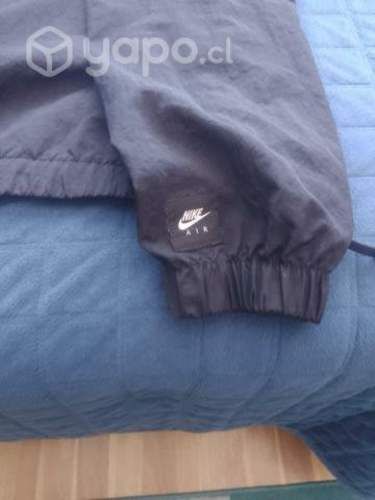 Corta viento Nike con casi nada de uso